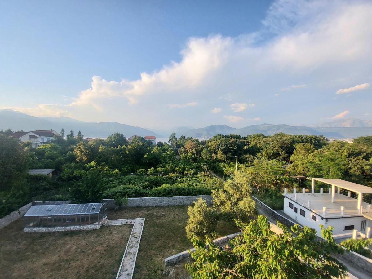 Dk Apartments Krasici Τίβατ Εξωτερικό φωτογραφία